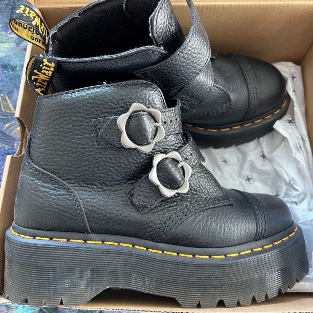 Women Size 7 Dr. Martens flower boots